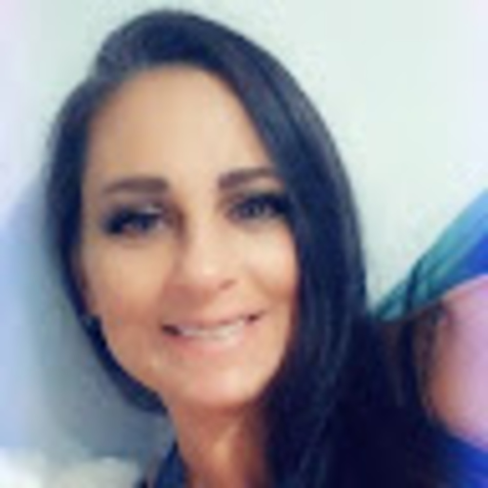 Meet your Posher, Tia
